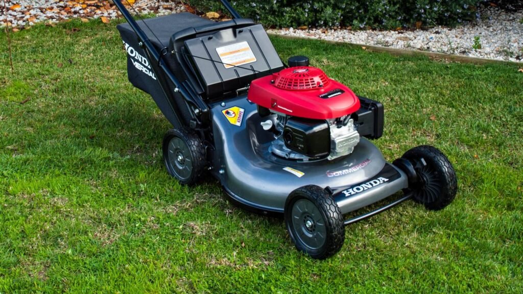 5 Reasons To Buy a Honda Mowers - Haute Life Hub