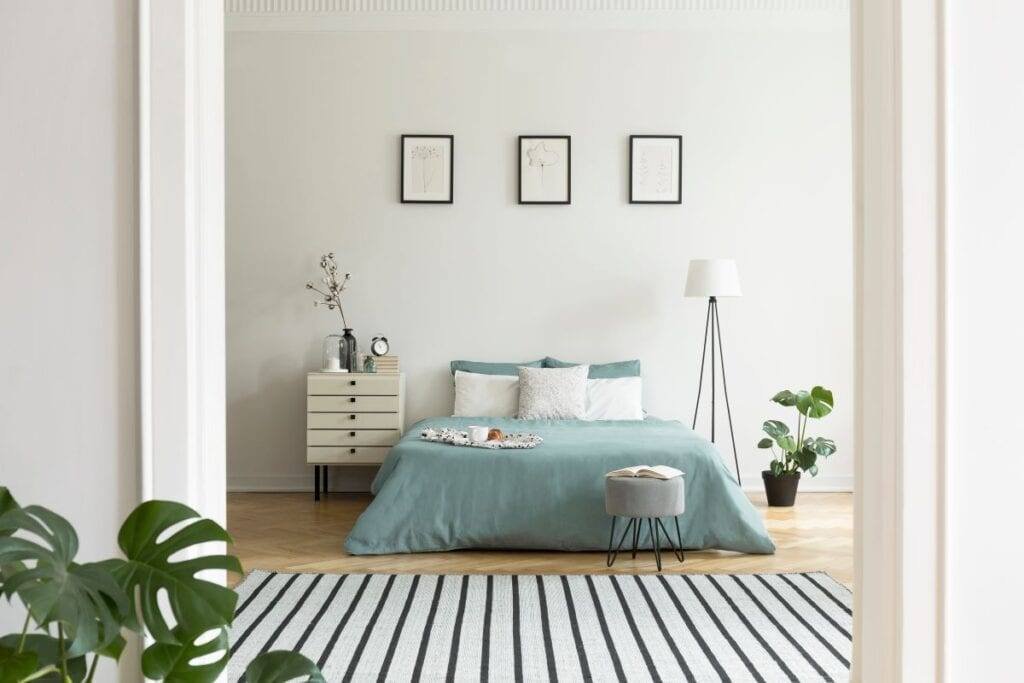 Choose between headboard or frame